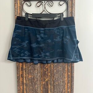 Lululemon size 12 Pace Setter skirt